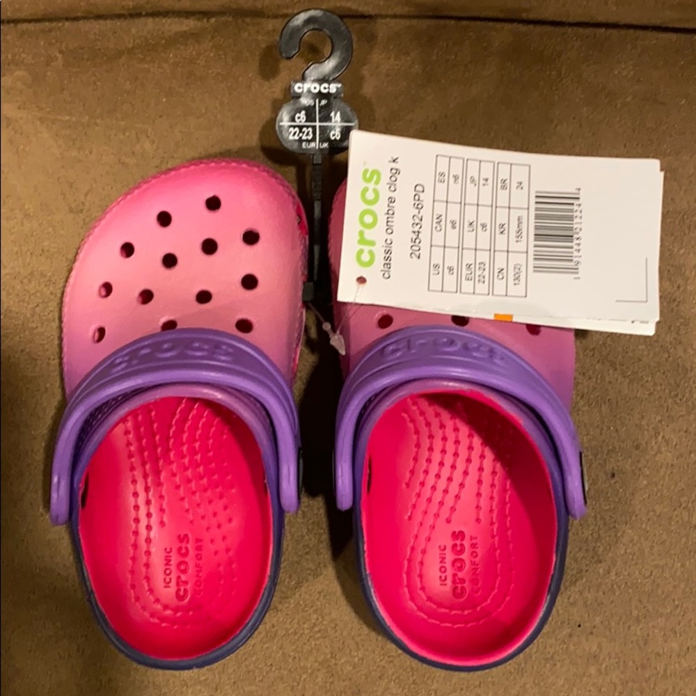 CROCS Children’s Size 6 Pink Ombré Classic Clog